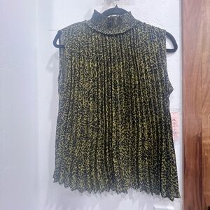 New animal print pleated top